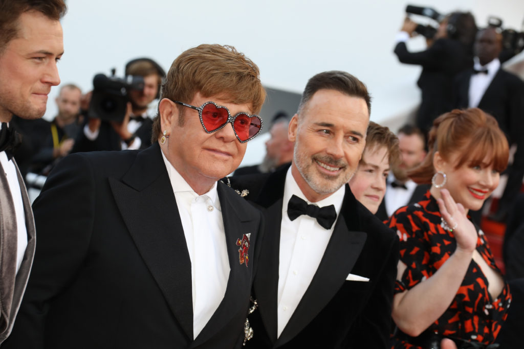 Elton John y su marido David Furnish celebran el 15º aniversario