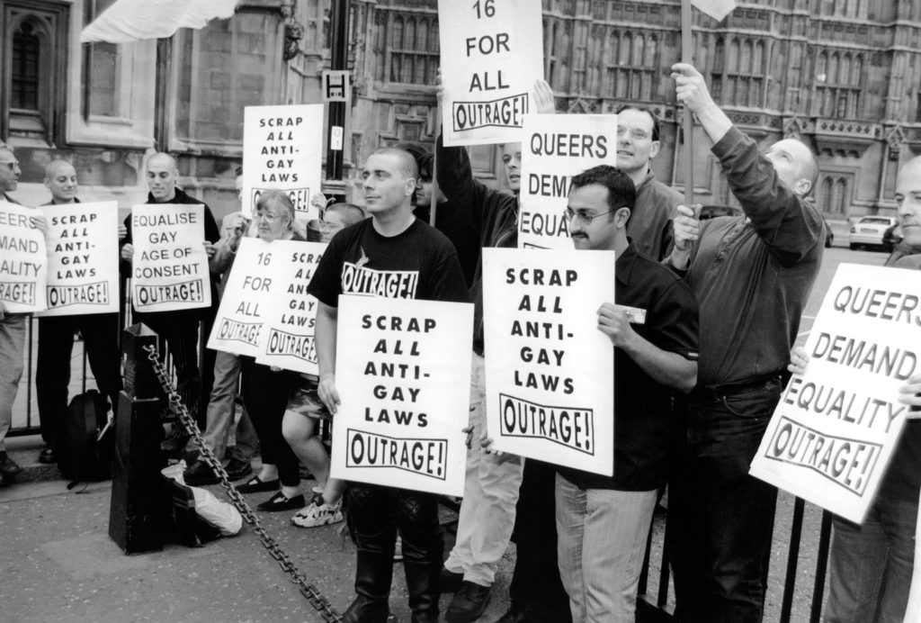 Continúa el debate sobre la edad de consentimiento para los gays en UK