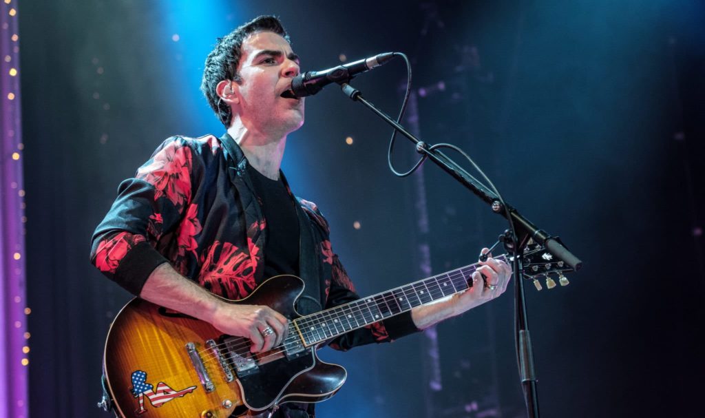 Kelly Jones de Stereophonics explica lo que le inspiró a contarle al mundo su hijo trans