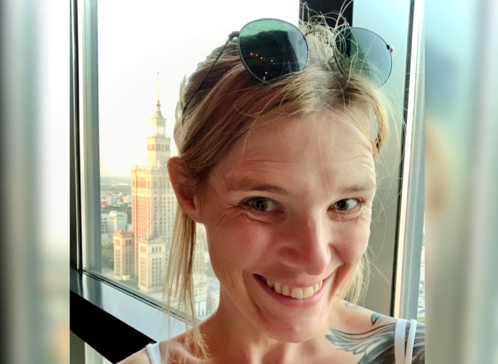 Una pandemia global no pudo evitar que este pionero marica creara un espacio seguro para que las personas trans se conectaran. Ahora, ella es la Amiga del Año de Uber Eats LGBT+...