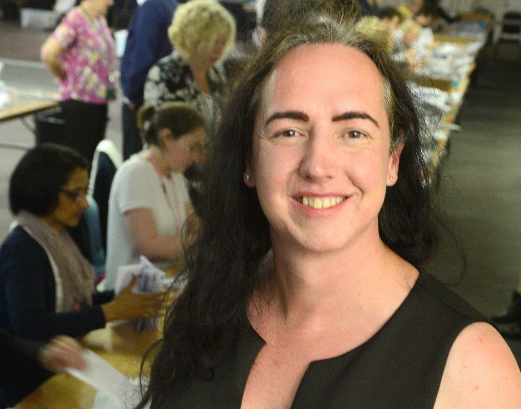 La Dra. Heather Peto, primera copresidenta laborista trans, dimite en medio de acusaciones de transfobia