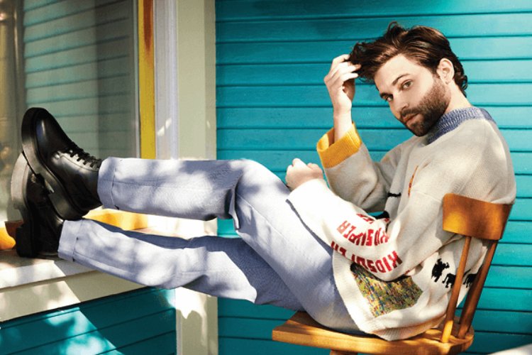 Jake Borelli pensó que salir del armario acabaría con su carrera