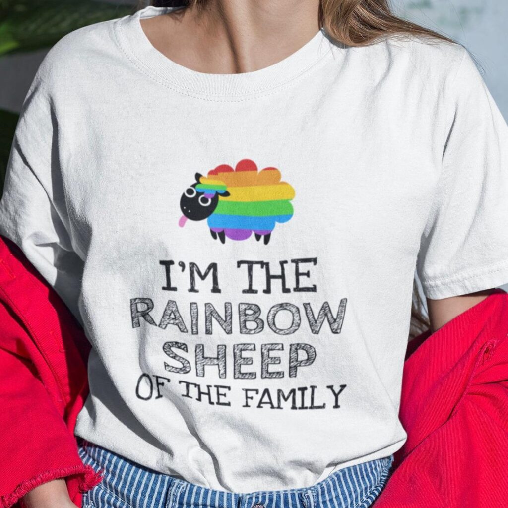 12 camisetas LGBT muy poco reivindicativas que gritan desafiantemente 