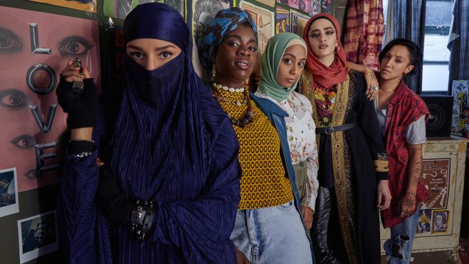 Cómo ver We Are Lady Parts, la exitosa serie de bandas punk musulmanas que se convertirá en tu nueva obsesión