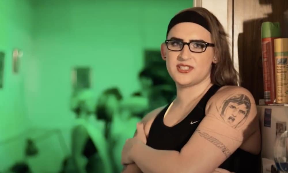 DJ trans humillado tras ser expulsado del baño de mujeres por el personal de la discoteca