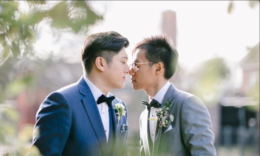 Niegan a un viudo el derecho a cumplir la última voluntad de su marido porque su amor era homosexual