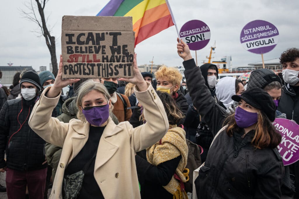 Turquía abandona el Convenio de Estambul porque "normaliza la homosexualidad"