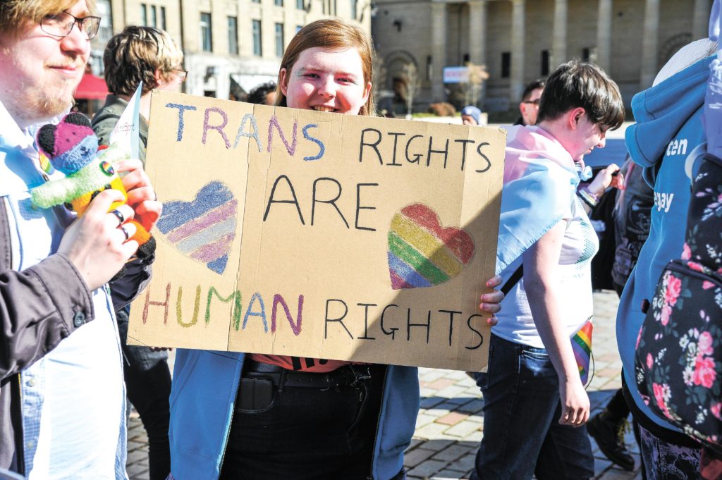 Amnistía avisa a Reino Unido sobre la alarmante transfobia en el país