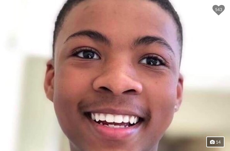 La familia de un adolescente gay que se suicidó demanda a la escuela en la que fue acosado sin descanso