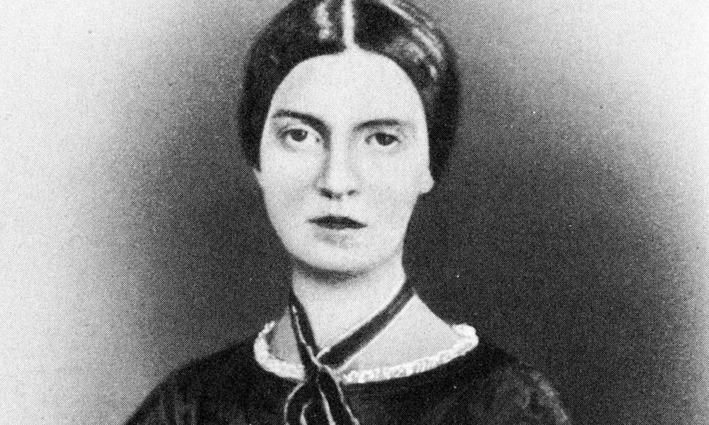 Los nombres de los autores fallecidos aparecen en una carta 