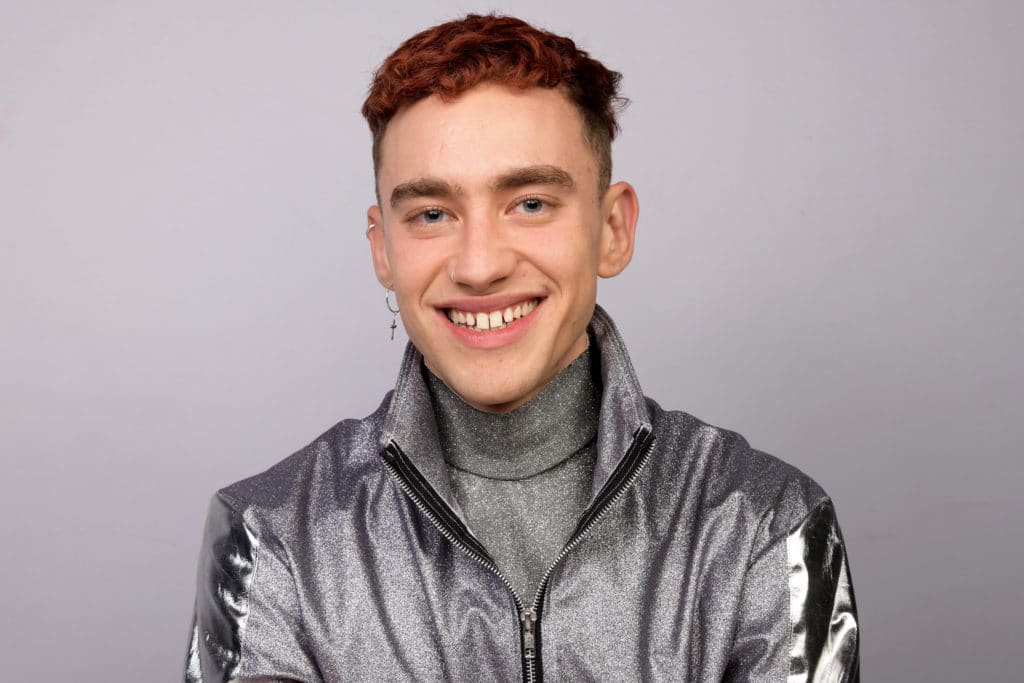 Olly Alexander quiere interpretar a un "superhéroe gay desordenado"