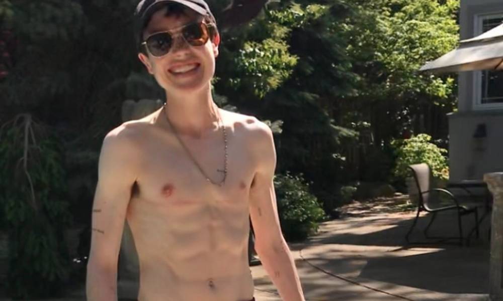 Elliot Page comparte su primera foto en bañador