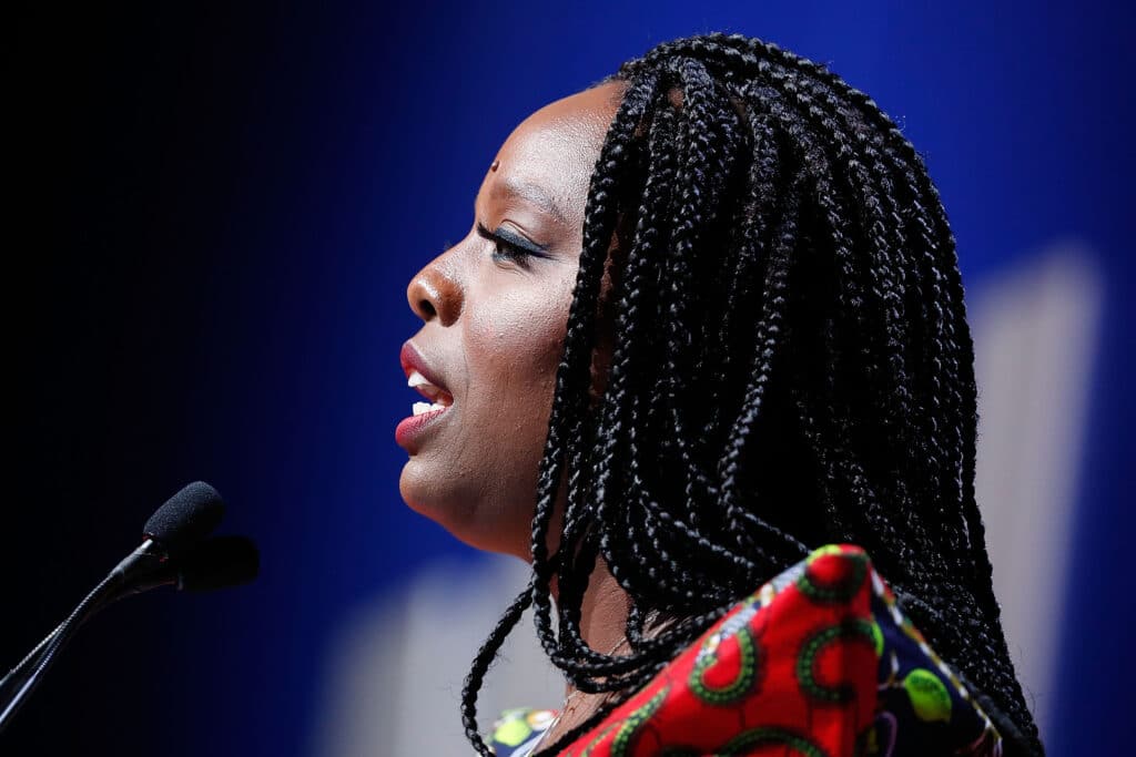 La cofundadora de Black Lives Matter, Patrisse Cullors, abandona la fundaci&oacute;n del movimiento