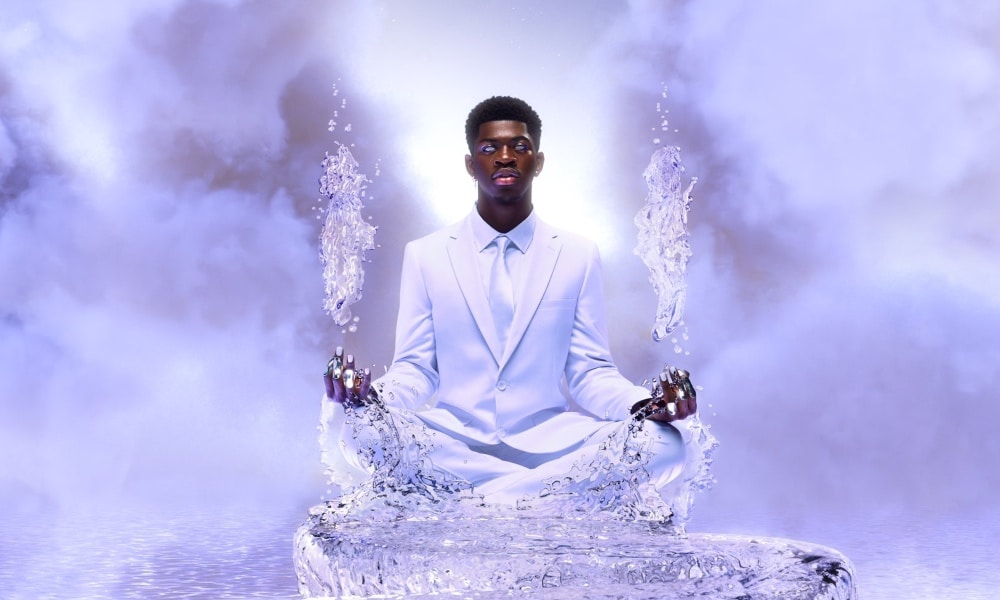 Lil Nas X presenta "en el cielo" su nuevo single