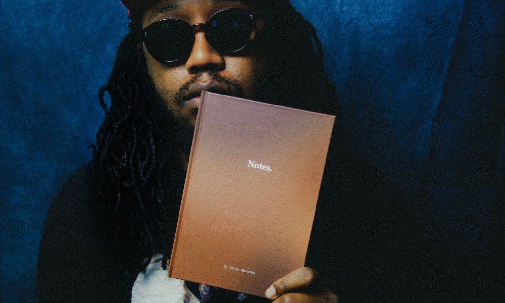 Kevin Morosky habla sobre la escritura de una historia de amor queer y negra