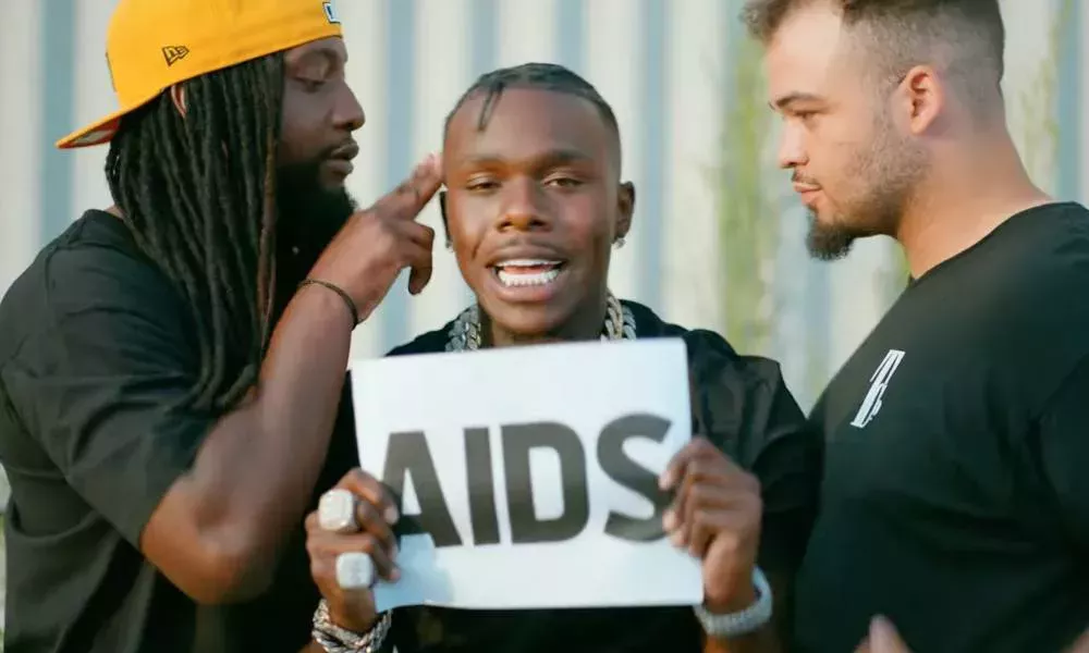 El rapero DaBaby lanza una grotesca canción sobre el sida pocos días después de su inexcusable arenga homófoba