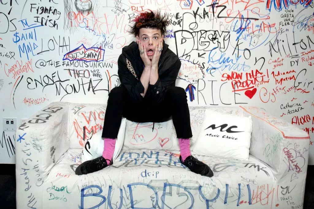 El Orgullo de Mánchester desata un furioso debate al anunciar al cantante queer Yungblud como cabeza de cartel