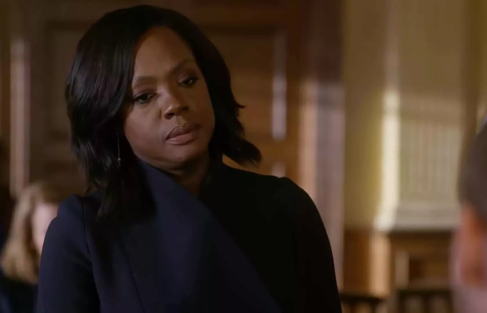 8 de los mejores -y no tan grandes- personajes bisexuales de la televisión de la historia, incluida nuestra reina Rosa Díaz