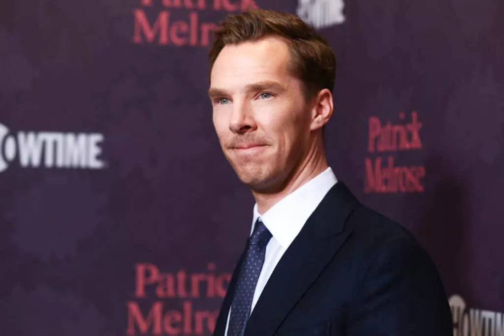 Benedict Cumberbatch defiende la interpretación de un personaje gay en el nuevo western queer