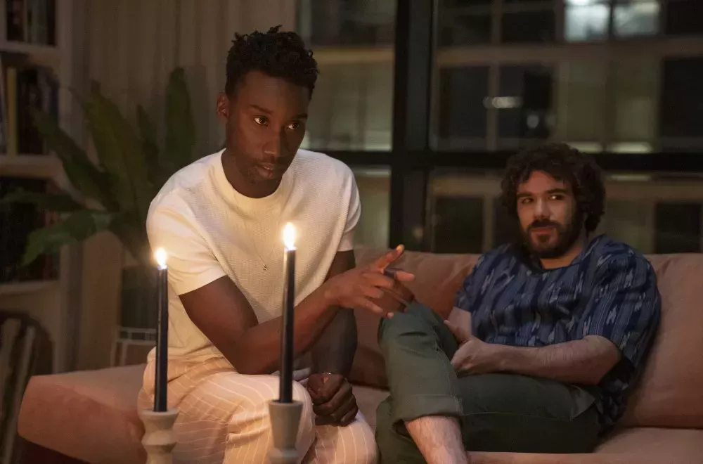 El reboot de terror Candyman se lleva los elogios por su tratamiento sorprendentemente progresista de una pareja gay