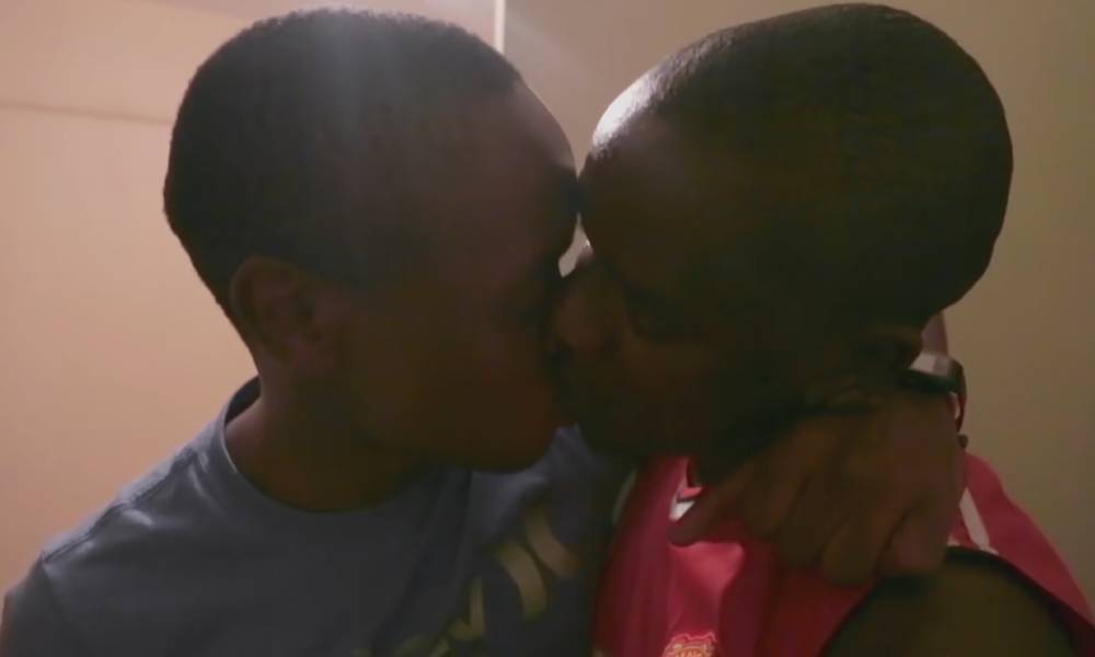 Kenia prohíbe una tierna película gay por ser "denigrante"