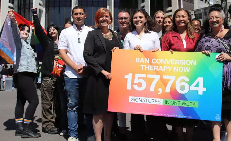 La prohibición de la terapia de conversión es la ley más popular y apoyada de la historia de Nueva Zelanda