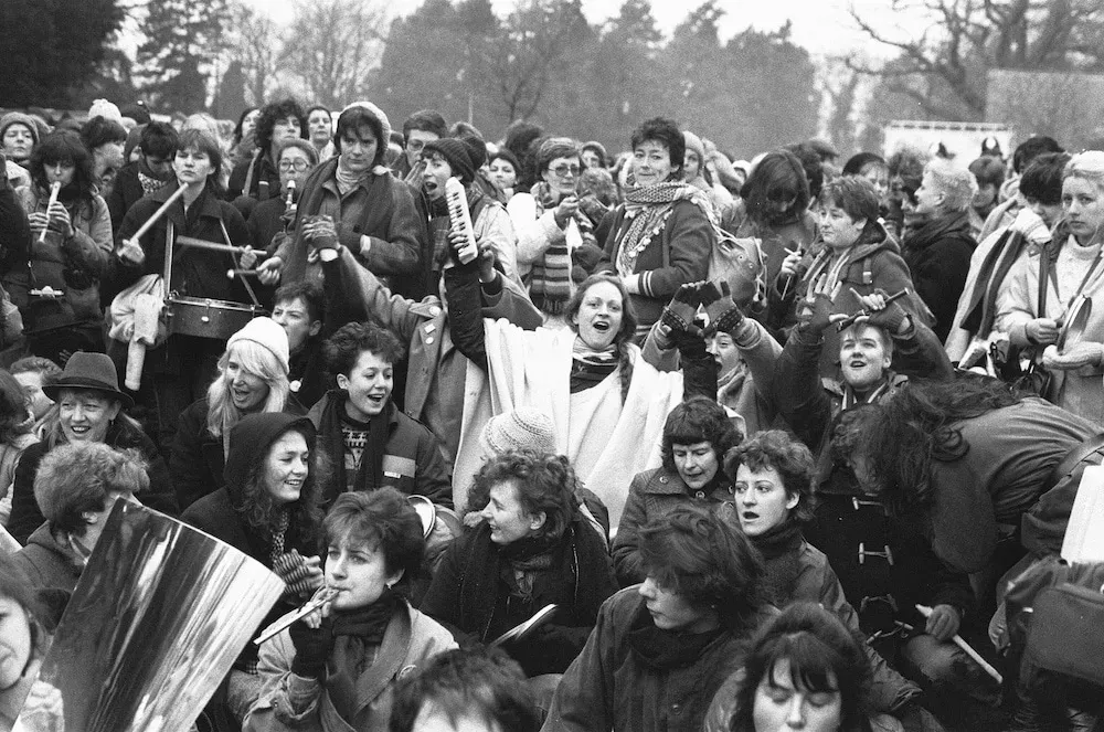 Conoce a las activistas que fundaron una utopía lésbica antinuclear en plena Guerra Fría