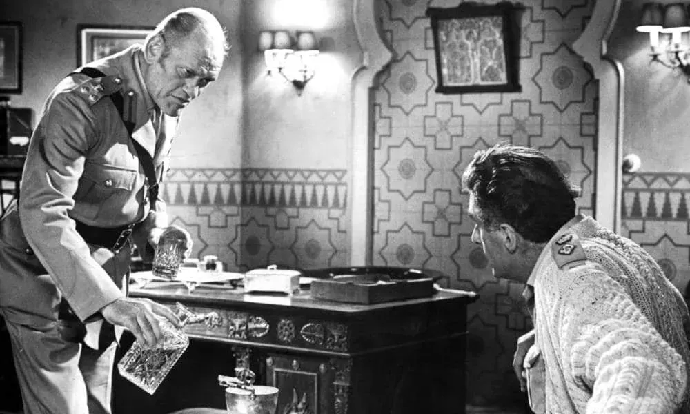 Conozca a Harry Andrews, el