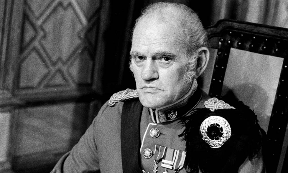 Conozca a Harry Andrews, el actor que nunca reveló su homosexualidad