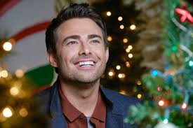 Jonathan Bennett detalla la homofobia extrema que le hizo desarrollar úlceras