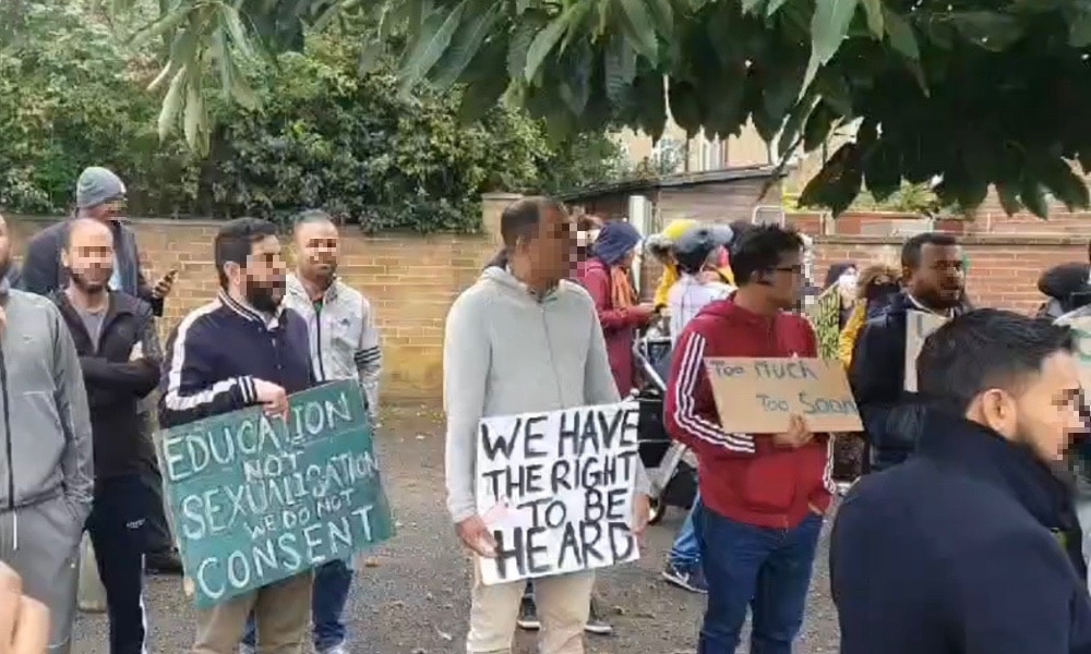 Padres organizan una protesta contra la educación LGBT+ en Londres