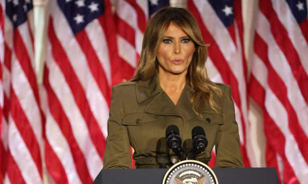 La Casa Blanca despidió a un empleado gay de Melania Trump