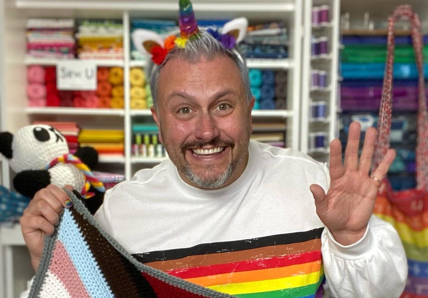 9 consejos de Mister Domestic para pasar las fiestas siendo gay