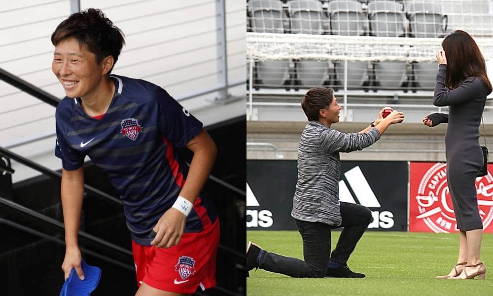 El futbolista trans Kumi Yokoyama pide matrimonio a su novia en un campo de fútbol