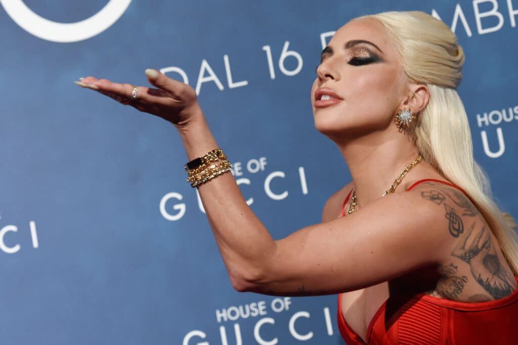 Lady Gaga defiende a la valiente comunidad LGTB+