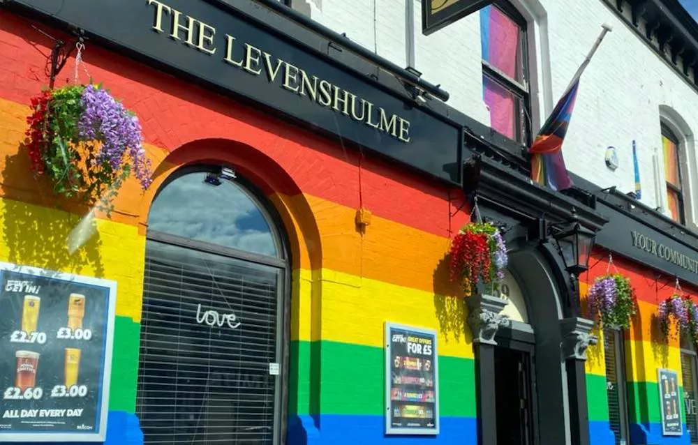 Los propietarios de bares gay se ven obligados a abandonar tras meses de amenazas y violencia: 'No podemos ir más allá'