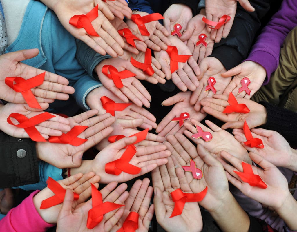 Cientos de miles de personas con VIH siguen muriendo cada año