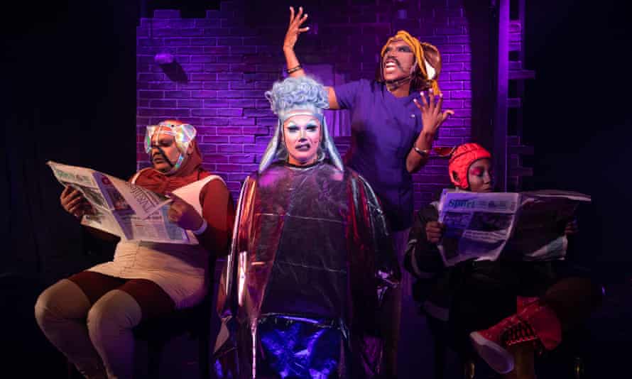 ¡Feliz Navidad queer! Reyes y reinas drag en sus espectáculos festivos