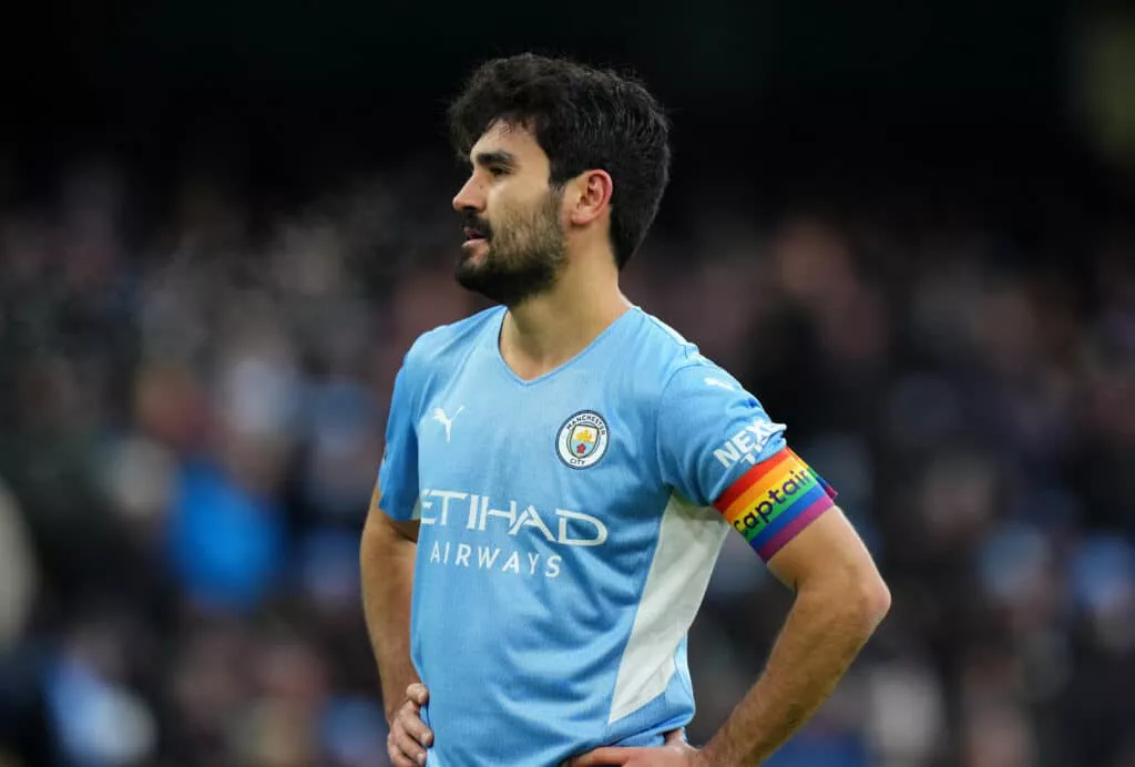 Futbolistas, jugadores de rugby y atletas se unen en poderosas muestras de solidaridad LGBT+