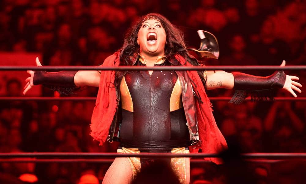 La luchadora trans Nyla Rose se enfrenta al cartel transfóbico de un seguidor