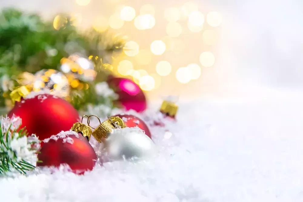 Los expertos comparten sencillos consejos y estrategias para la gente queer que se enfrenta a los trastornos alimentarios en Navidad