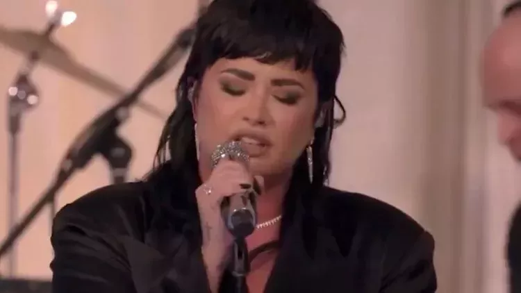 Demi Lovato Slays 'I Will Always Love You' at Paris Hilton's Wedding demi-lovato.jpg