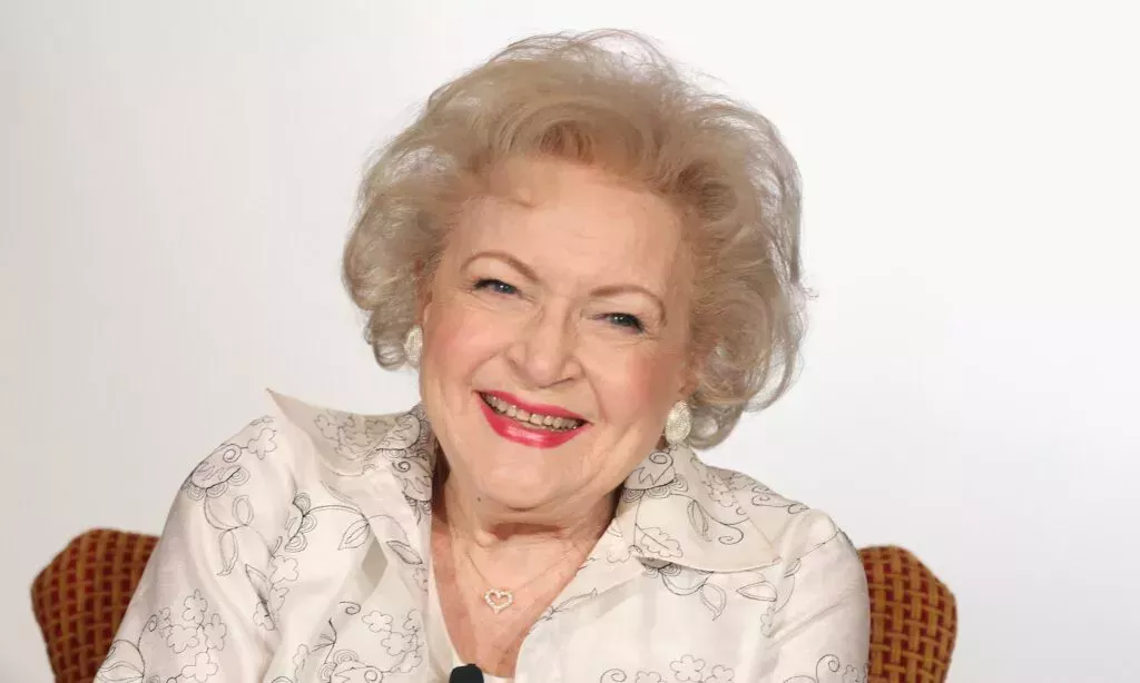 El conmovedor homenaje de Google a Betty White en su 100º cumpleaños está haciendo llorar de lo lindo a Internet