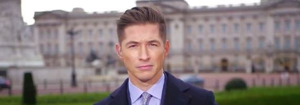 El presentador gay James Longman habla de viajar por el mundo