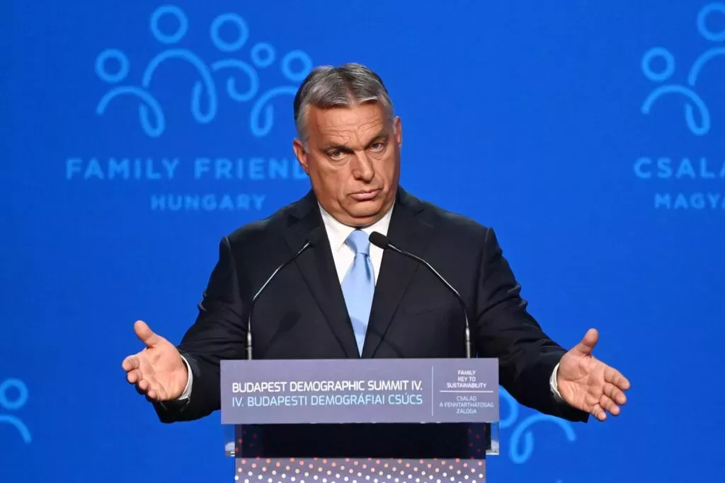 El desesperado Viktor Orbán fija el horrible referéndum anti-LGBT+ para el mismo día de las elecciones en Hungría