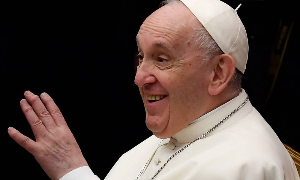 El Papa Francisco anima a los padres a apoyar a sus hijos queer