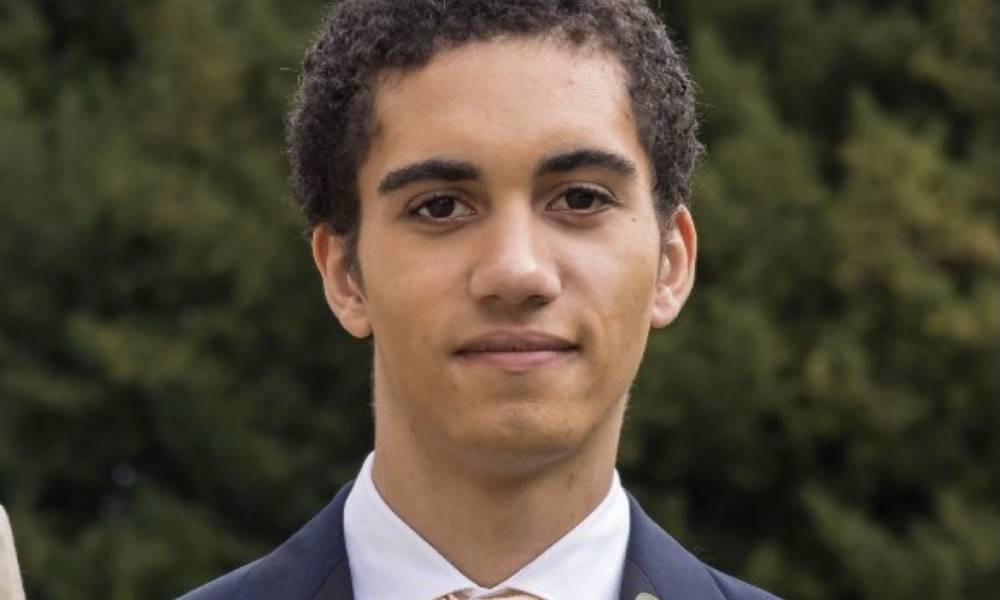 La comunidad LGTB+ rinde homenaje al joven Harvey Parker