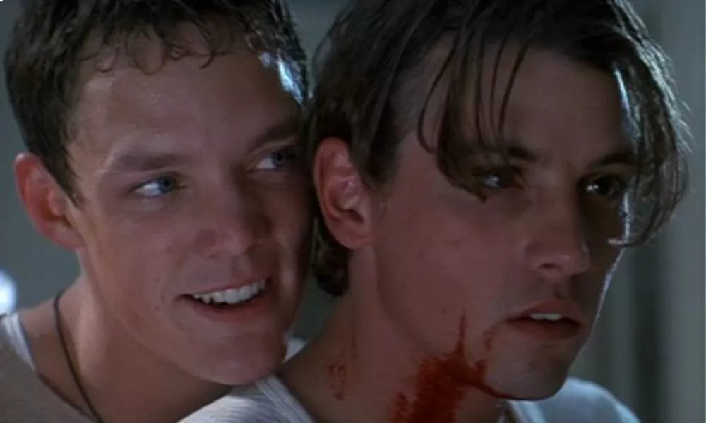 Neve Campbell, icono de Scream, opina sobre la teoría de que la película original tenía un romance gay secreto