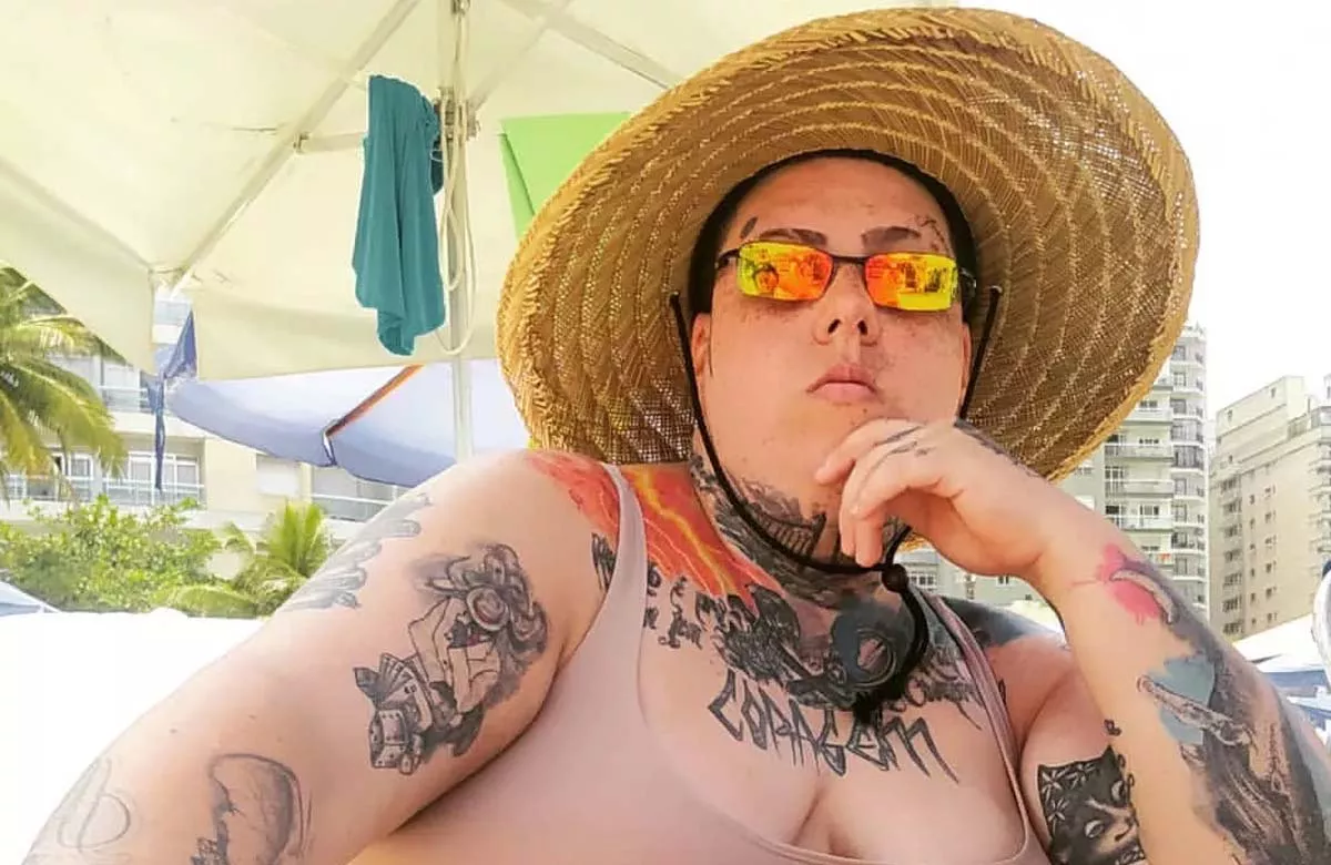 Un artista de rap sufre la transfobia en la playa: '&iquest;Qu&eacute; tienes entre las piernas?