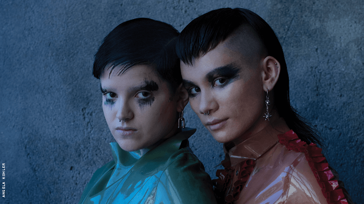 Blu del Barrio e Ian Alexander de Star Trek: Héroes transgalácticos